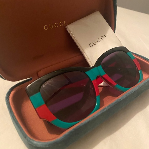 GUCCI STRIPED SUNGLASSES - Picture 3 of 3